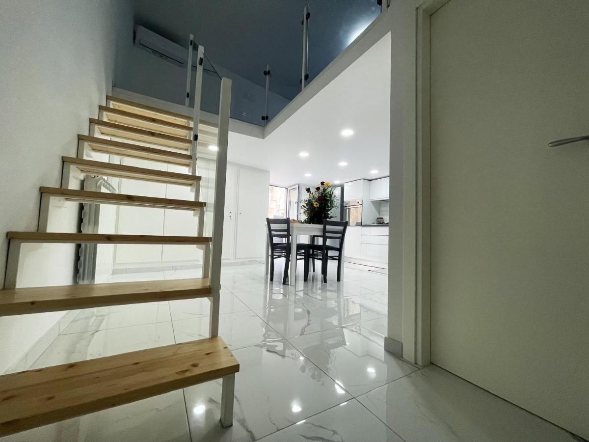 Dimora F&F Apartment Napoli Bagian luar foto