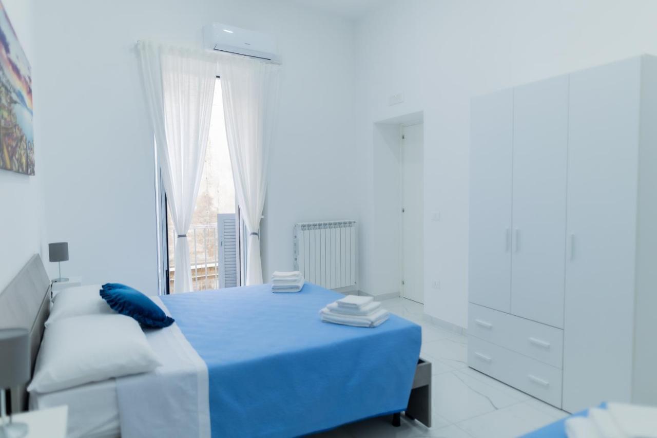Dimora F&F Apartment Napoli Bagian luar foto