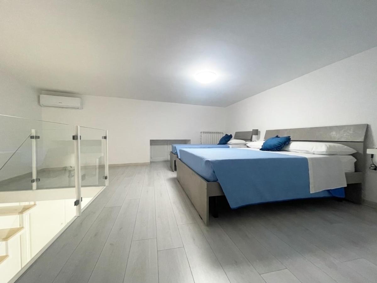 Dimora F&F Apartment Napoli Bagian luar foto