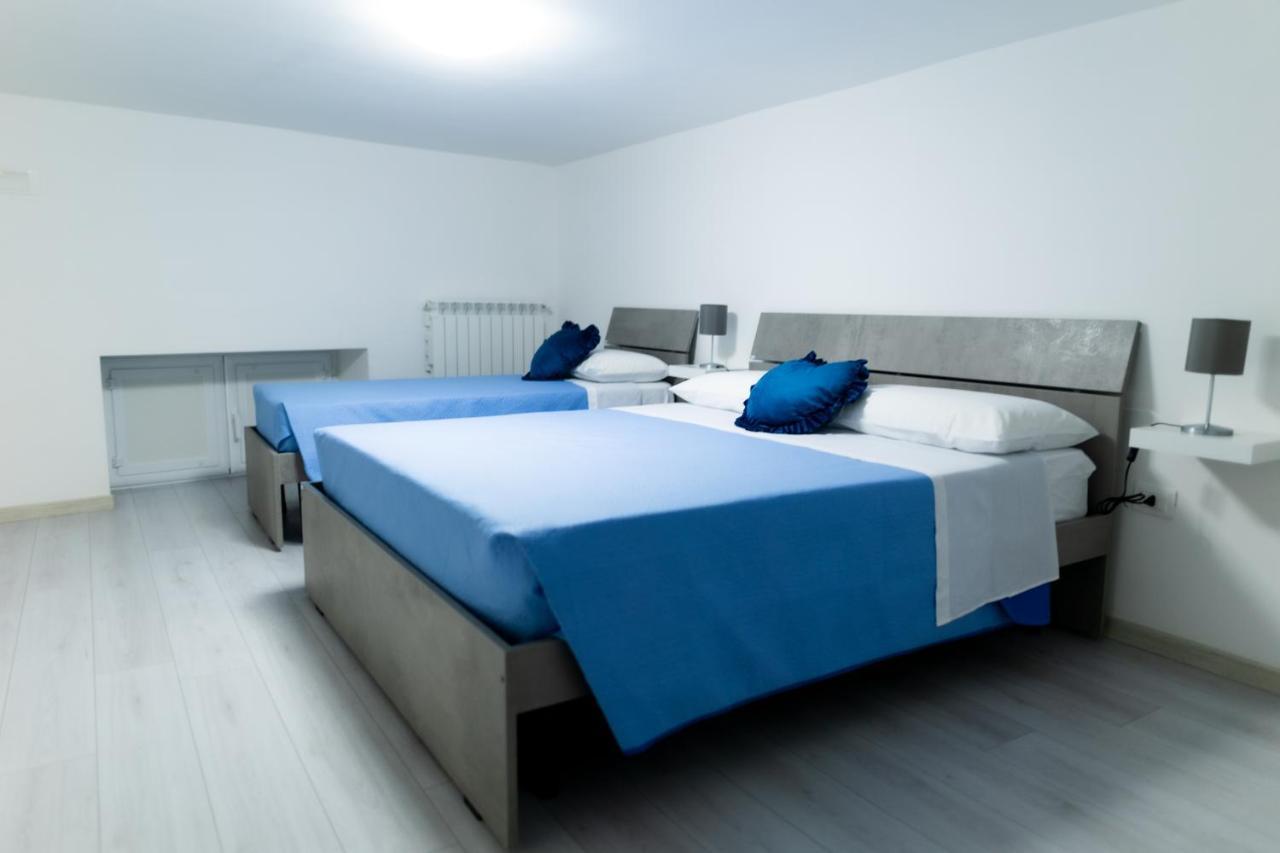 Dimora F&F Apartment Napoli Bagian luar foto